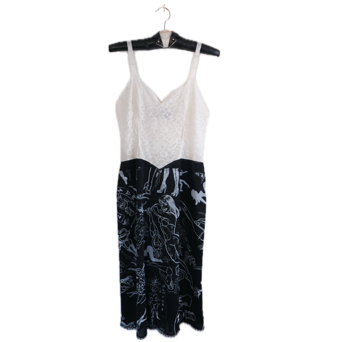 Black B!tch Print Slip 1/5