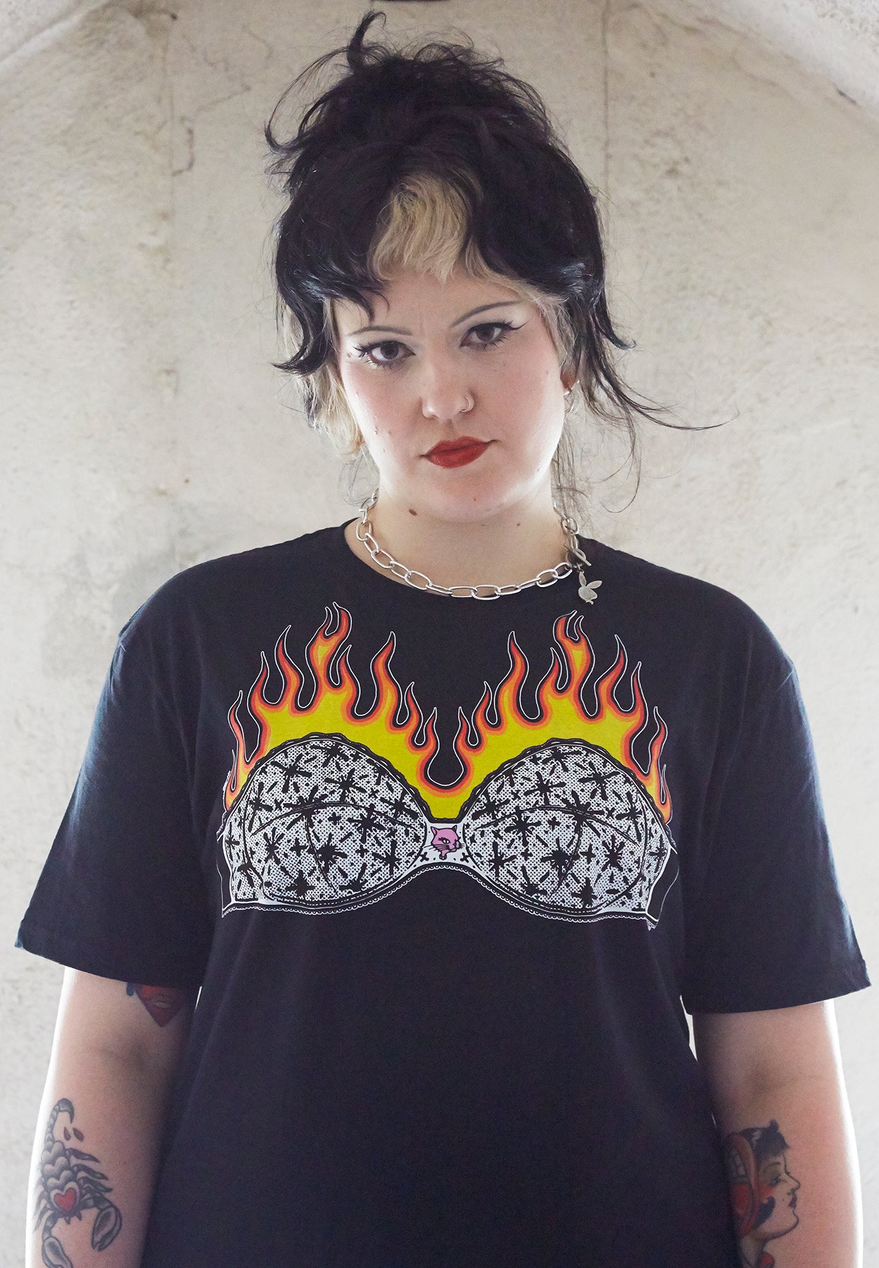 FLAMING BRA TEE