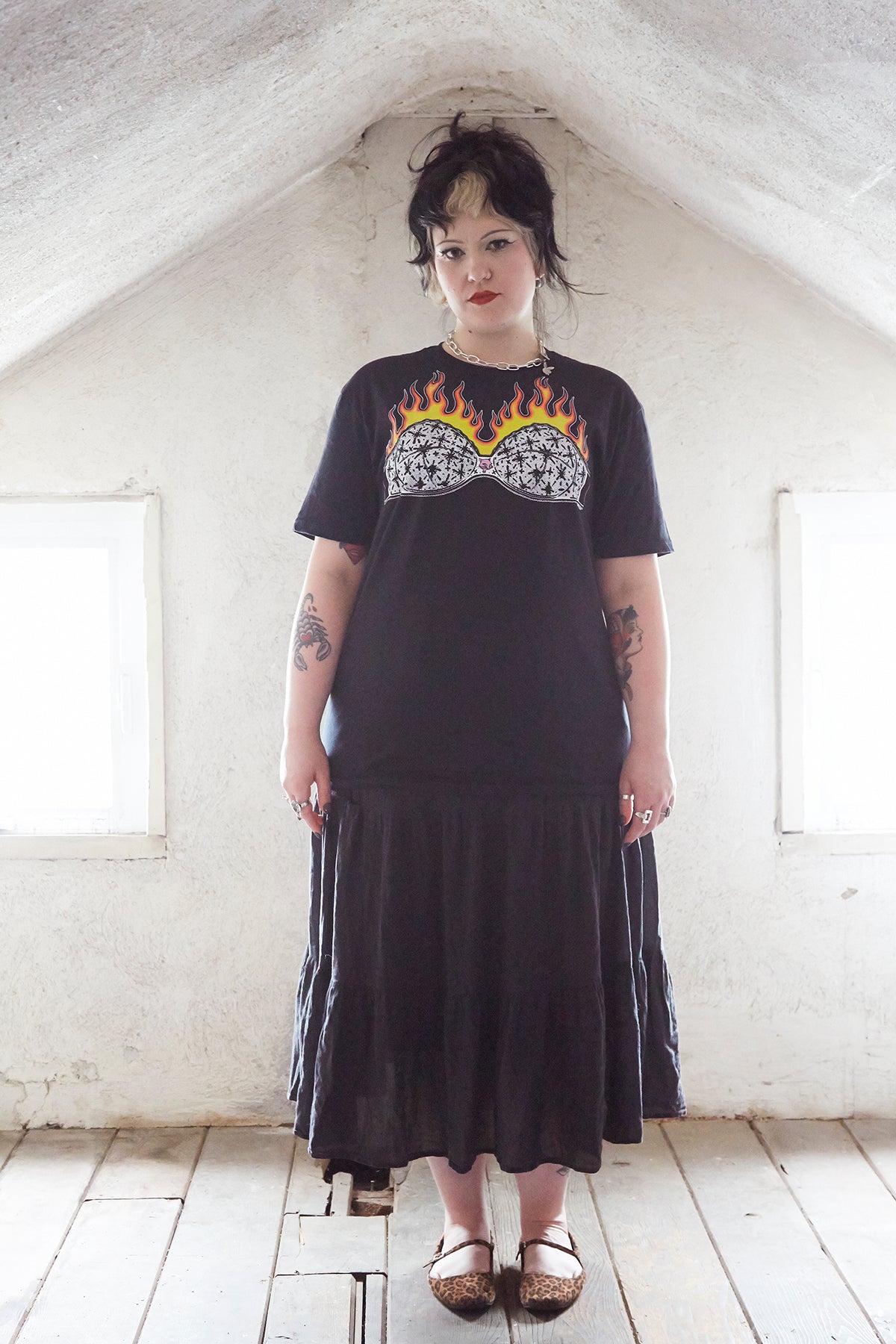FLAMING BRA TEE