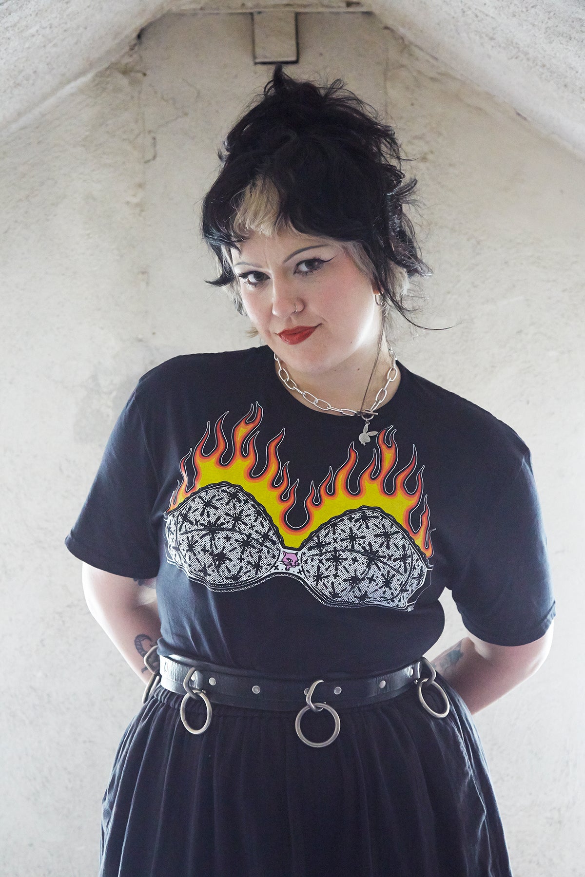 FLAMING BRA TEE