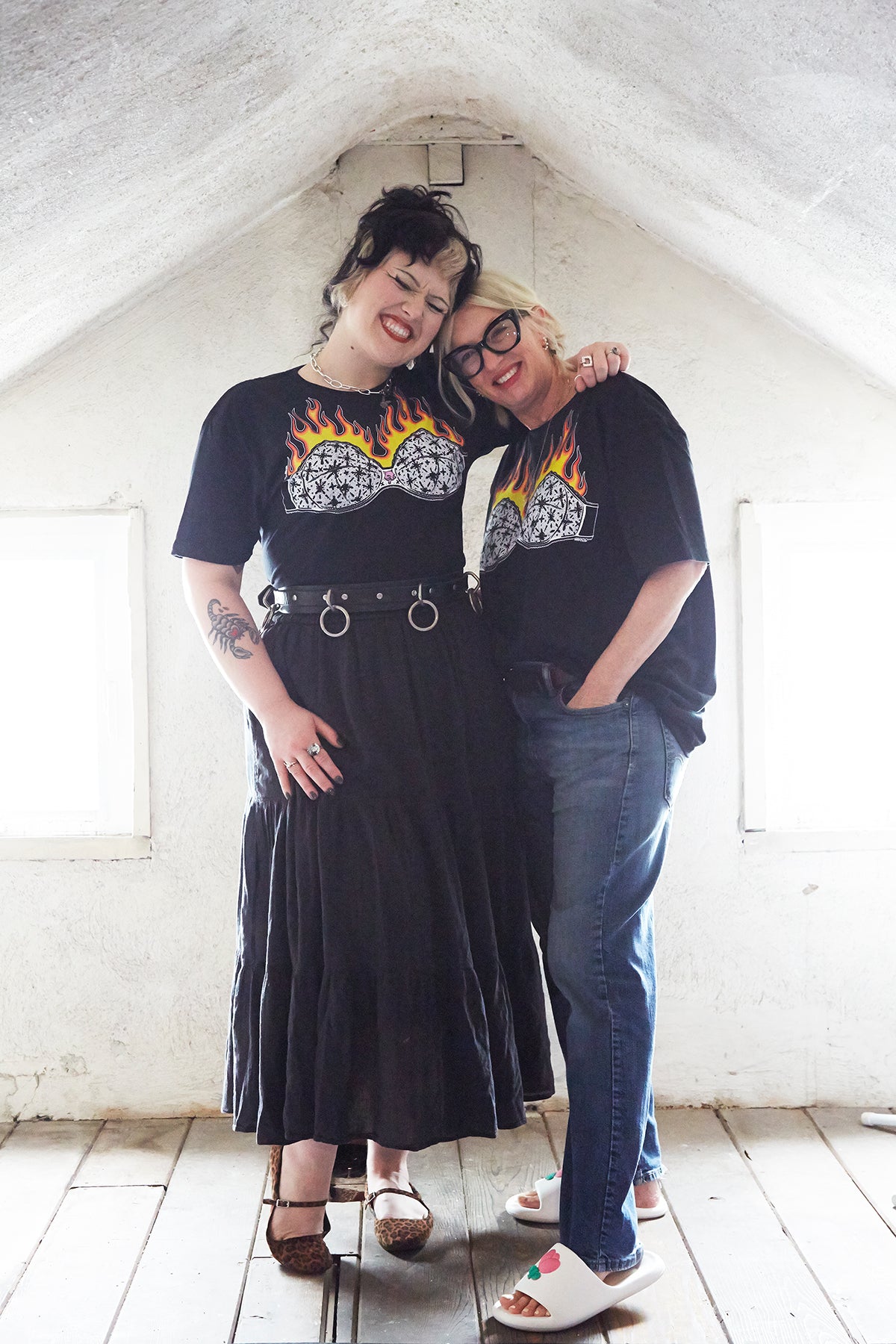 FLAMING BRA TEE