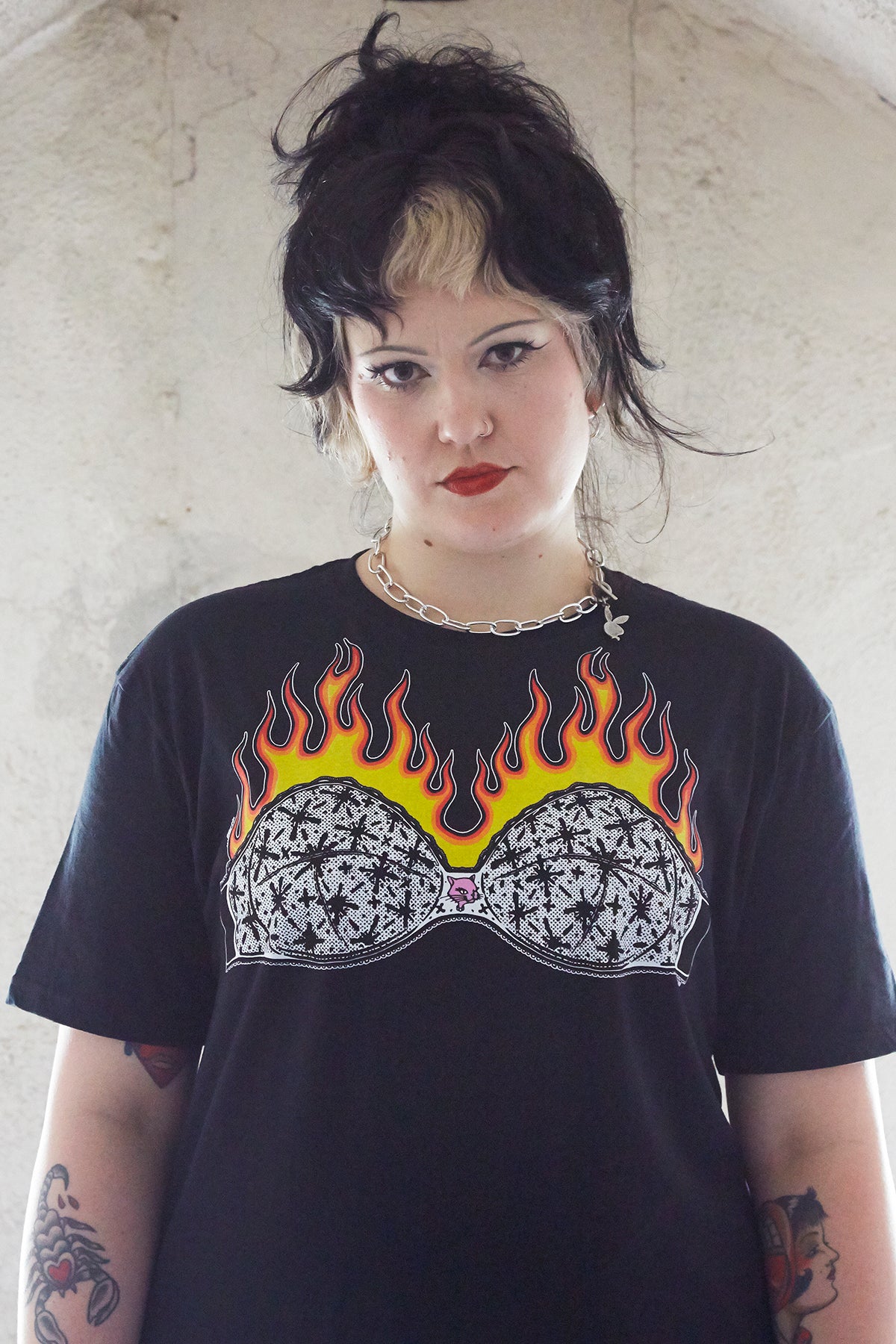 FLAMING BRA TEE